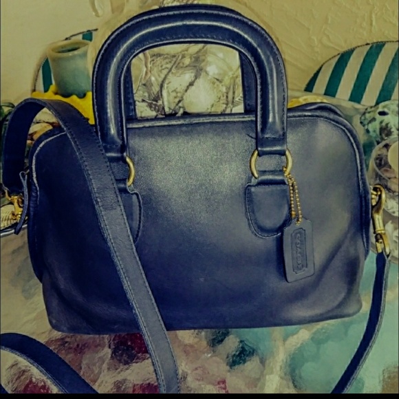 COACH Handbags - VINTAGE COACH BAXTER BAG NAVY BLUE  1980'S